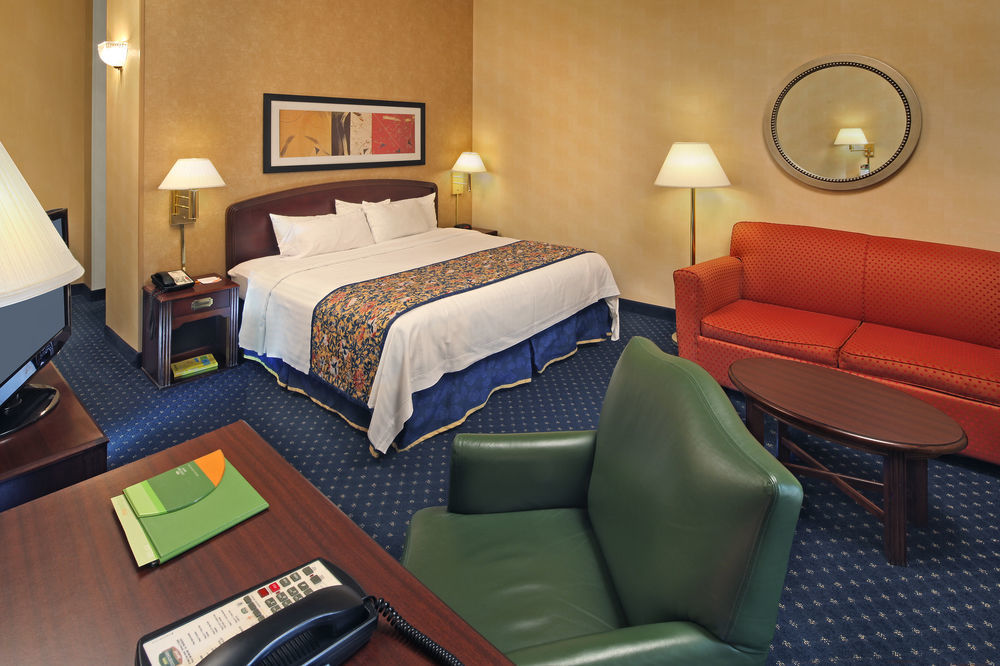 Hotel Courtyard By Marriott 3*